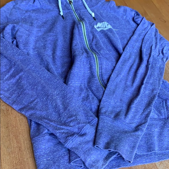 Nike Zip-Up Sweatshirt - Picture 3 of 4